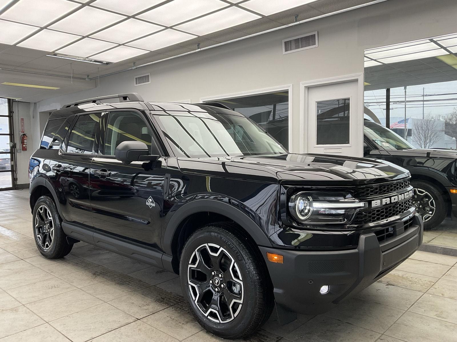2025 Ford Bronco Sport Outer Banks's photo