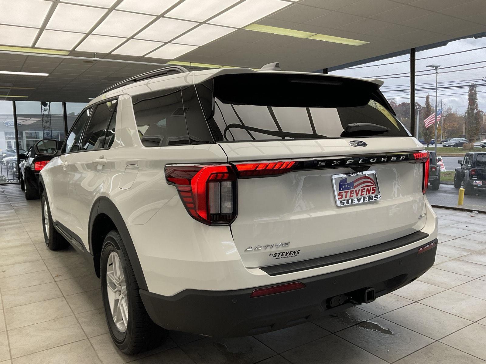 2026 Ford Explorer Active - Photo 7