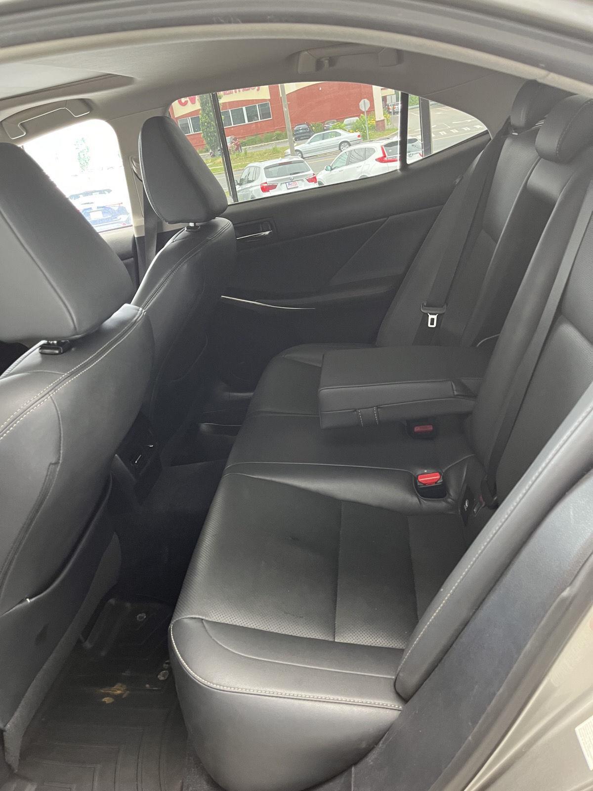 2014 Lexus IS 250 photo 4
