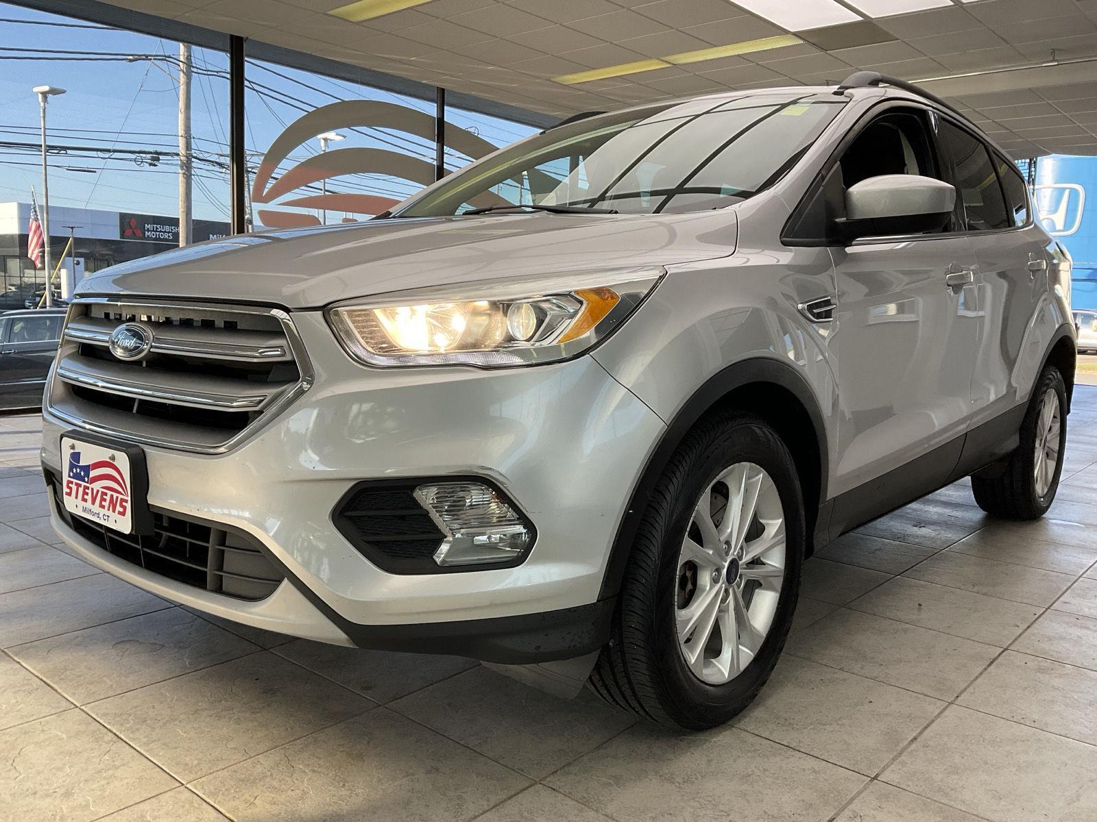 2017 Ford Escape SE photo 2