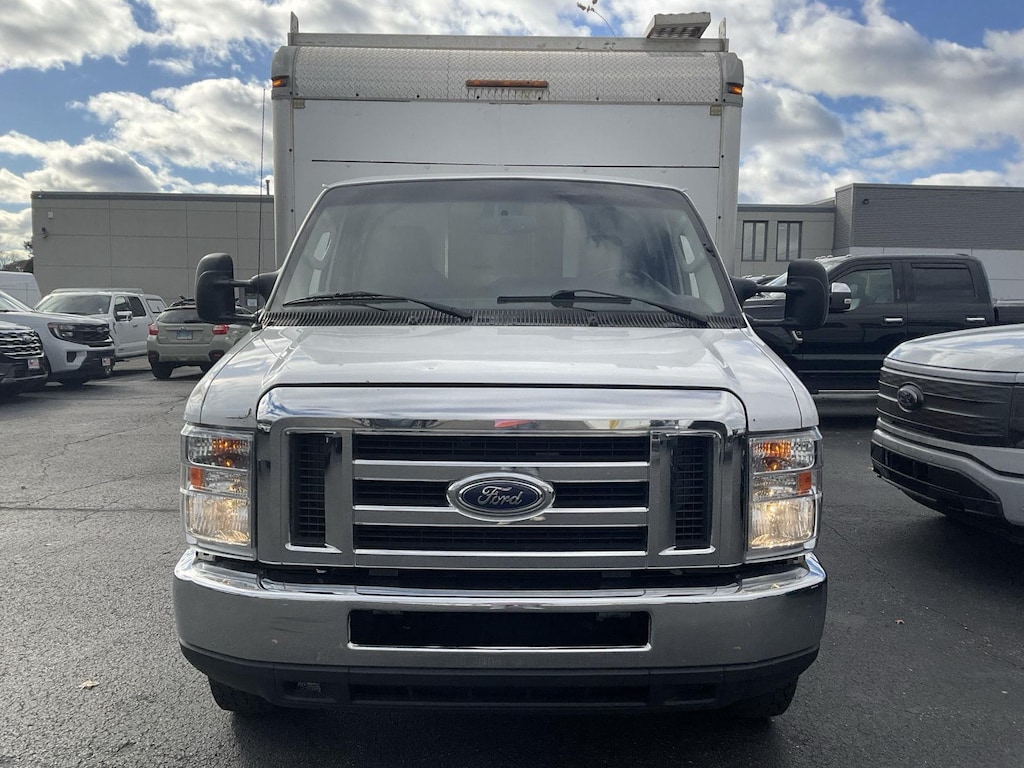 Used 2019 Ford E-Series Cutaway E-450 SD SD Chassis