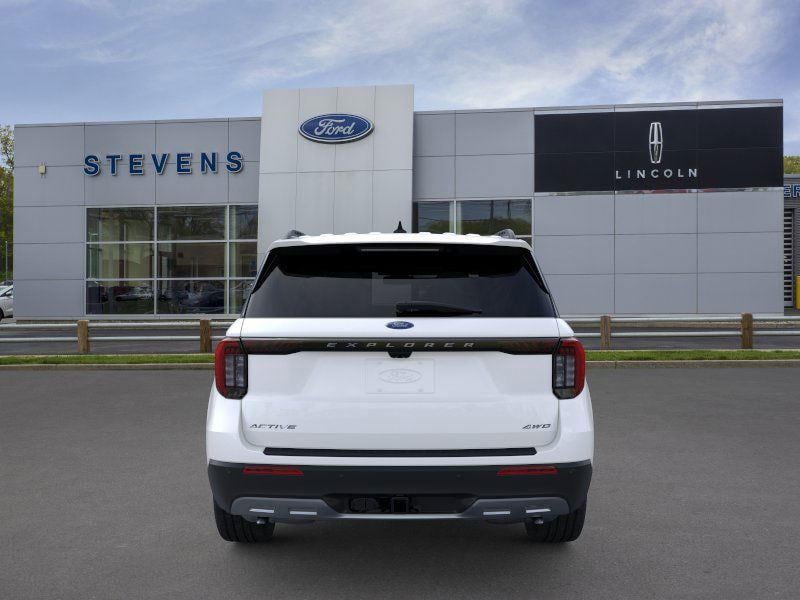 2026 Ford Explorer photo 3