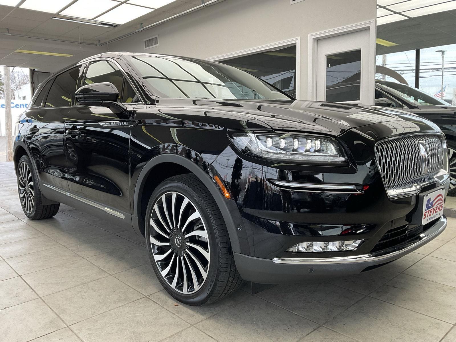 2022 Lincoln Nautilus Black Label's photo