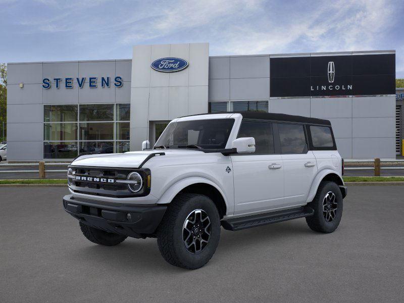 2025 Ford Bronco Outer Banks photo 2
