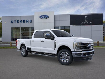 2026 Ford Super Duty F-350 SRW Lariat Truck