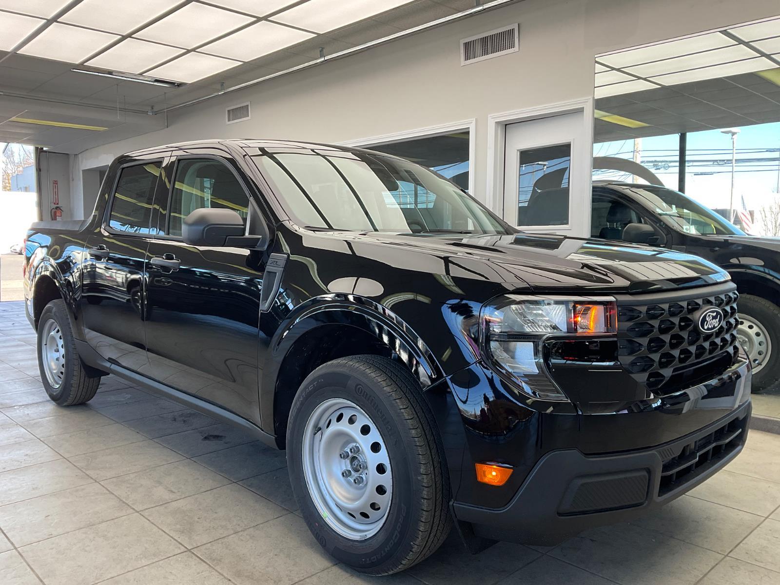 2025 Ford Maverick XL's photo