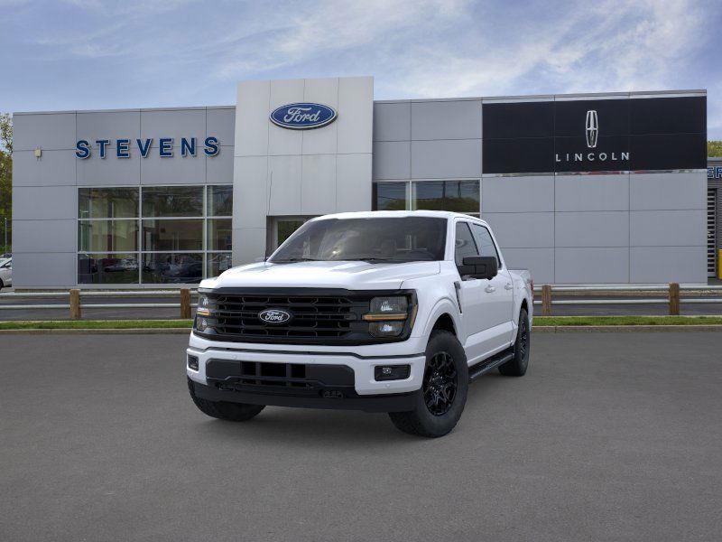 2025 Ford F-150 XLT photo 2