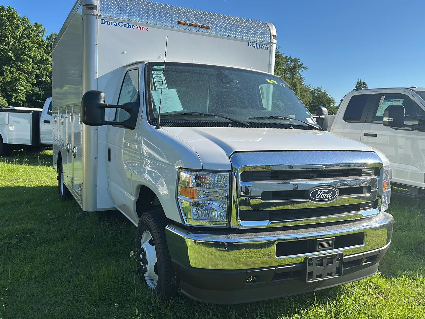 2027 Ford E-Series DRW E-350 Super Duty 158 in WB's photo