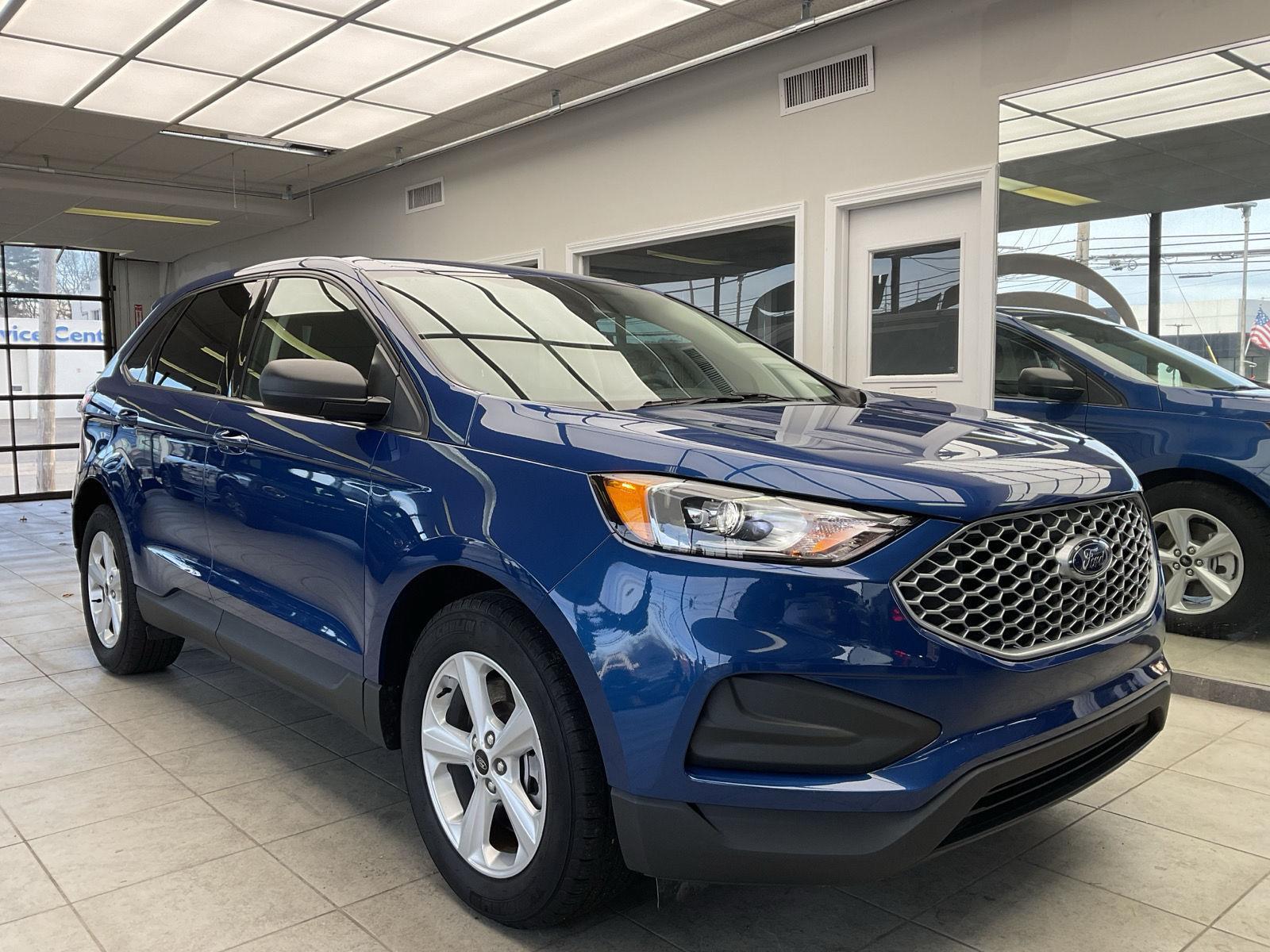 2023 Ford Edge SE's photo