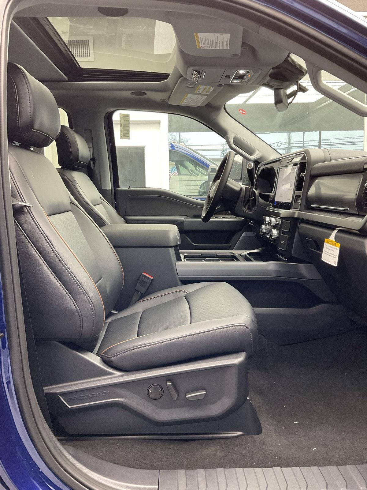 2026 Ford F-350 Super Duty Lariat - Photo 12
