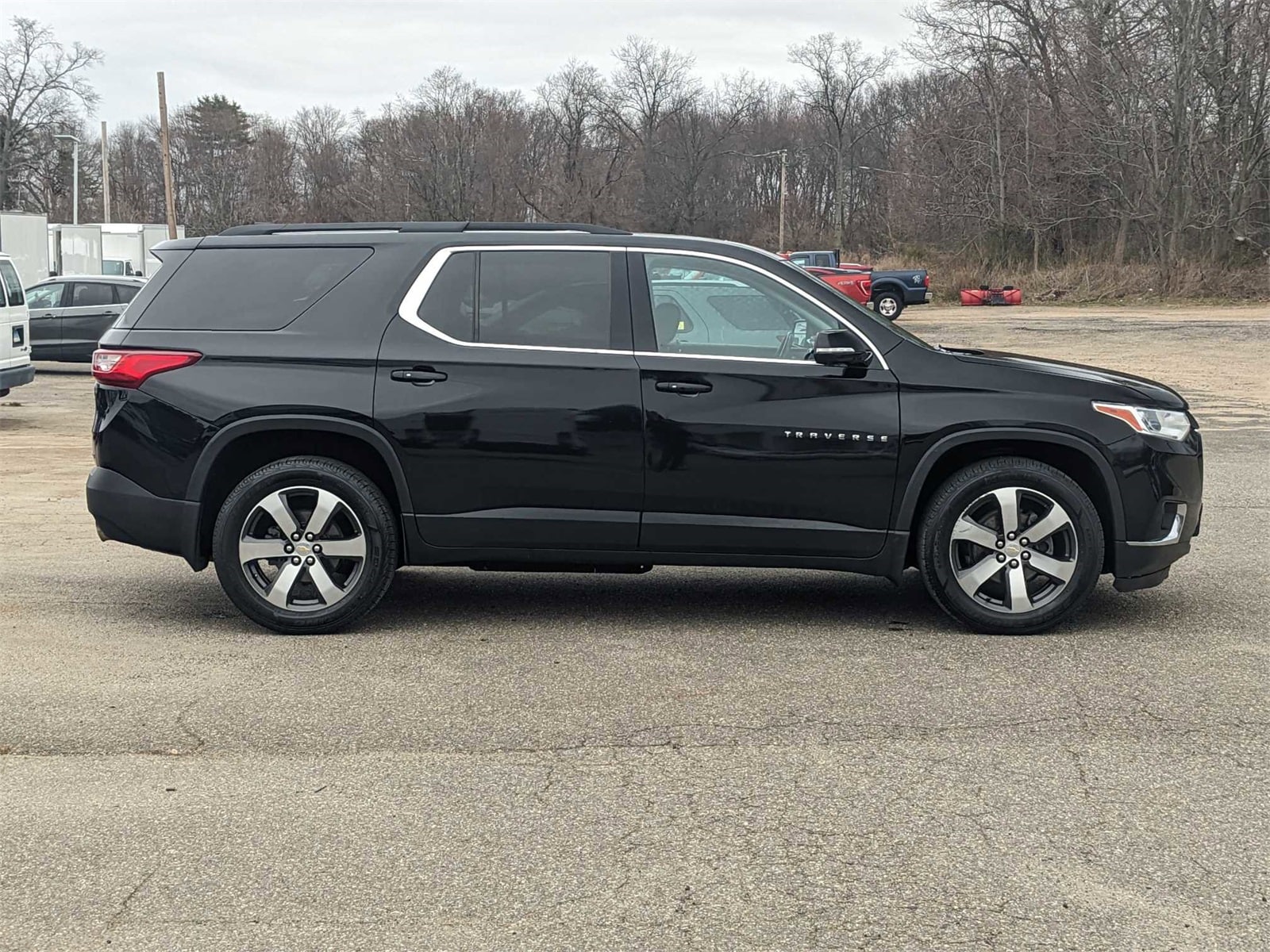 Used 2020 Chevrolet Traverse 3LT with VIN 1GNEVHKW0LJ253896 for sale in Milford, CT