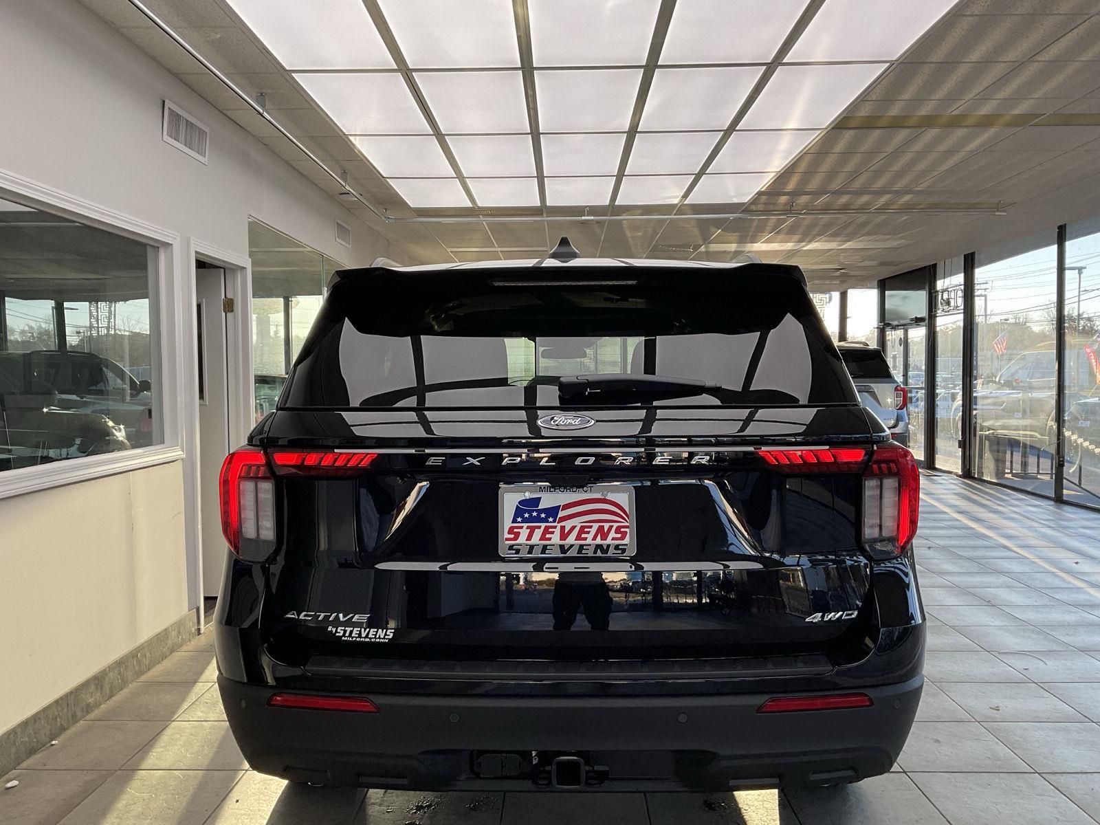 2026 Ford Explorer Active - Photo 6
