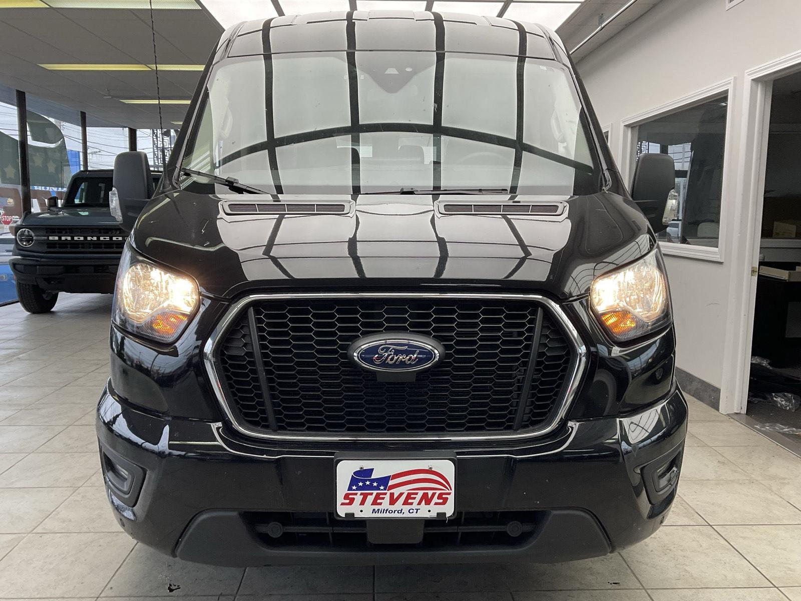 2023 Ford Transit Passenger XLT photo 2