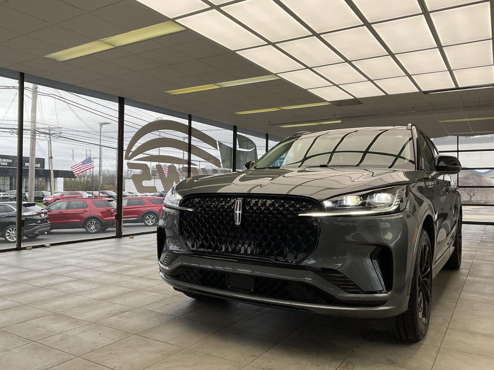 2025 Lincoln Aviator Reserve photo 4
