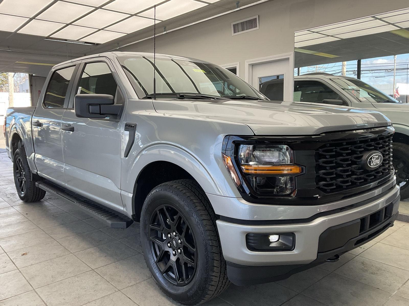 2025 Ford F-150 STX's photo