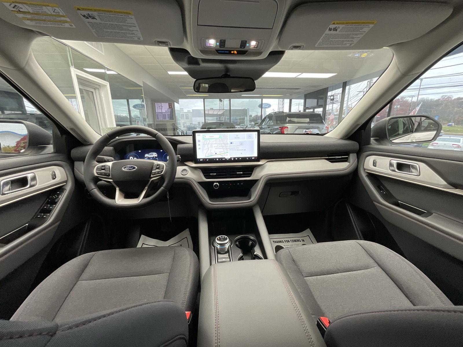 2026 Ford Explorer Active - Photo 18