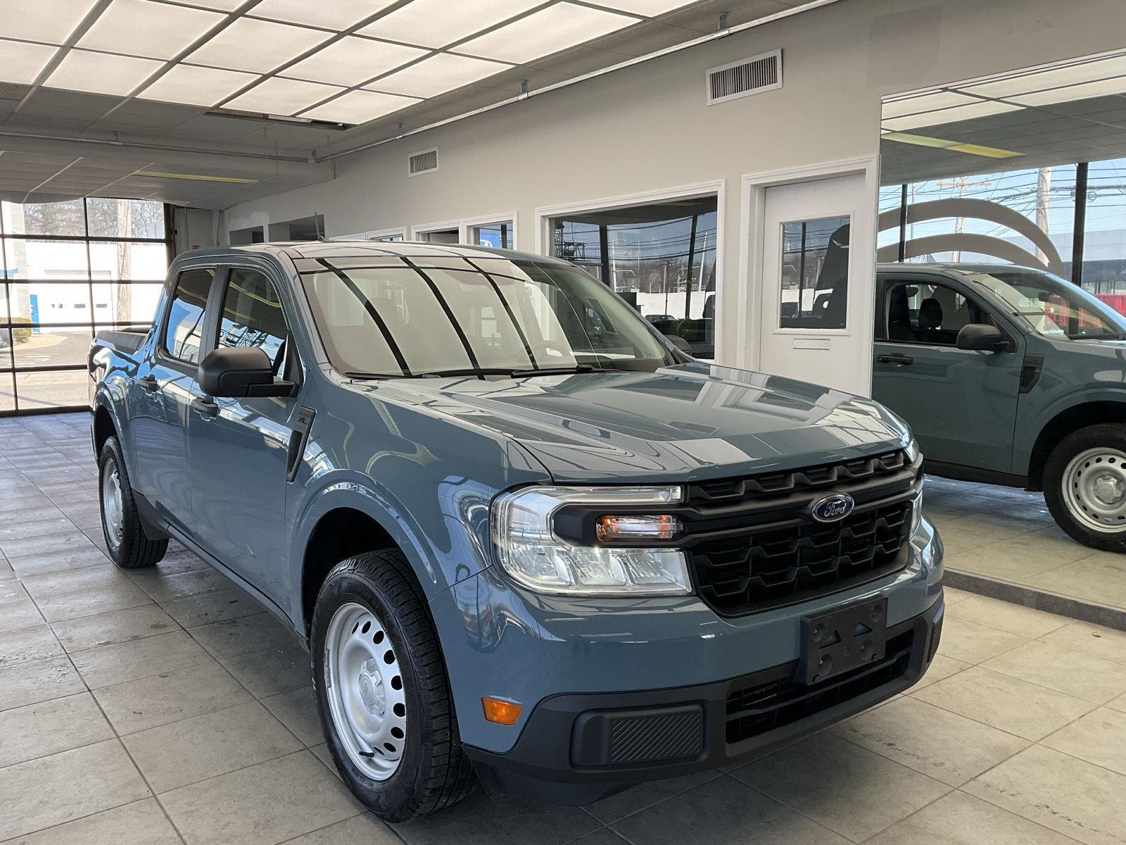 2022 Ford Maverick XL