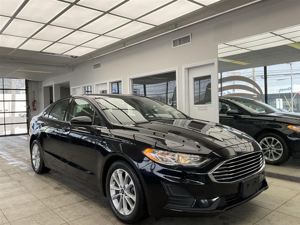 2020 Ford Fusion SE FWD's photo