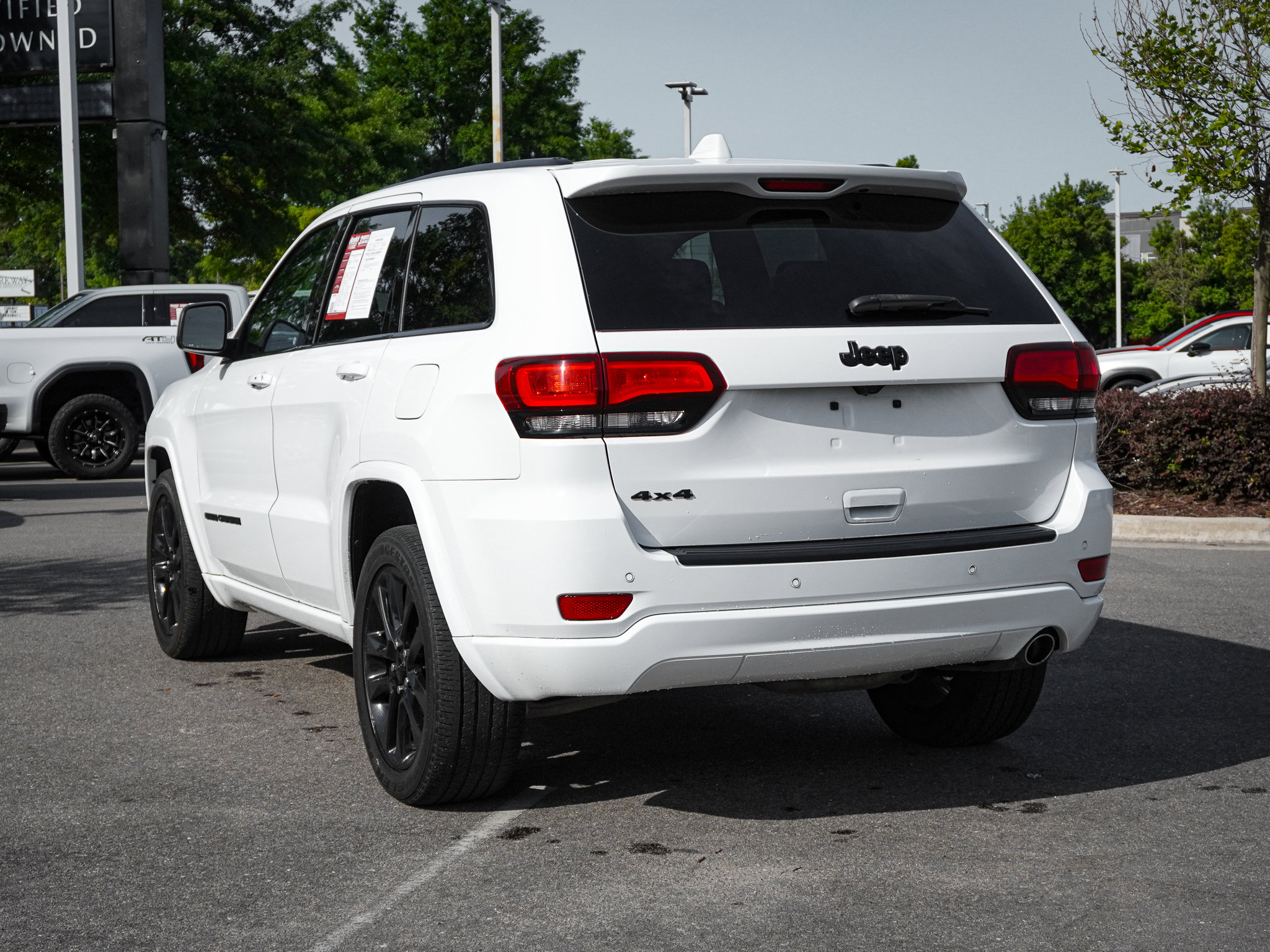 2019 Jeep Grand Cherokee Altitude photo 6