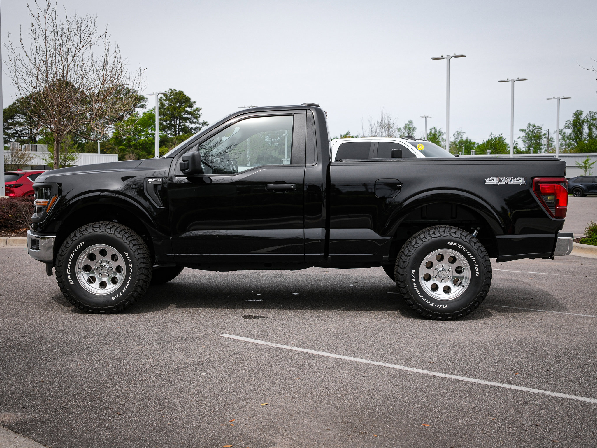 2025 Ford F-150 XL photo 4