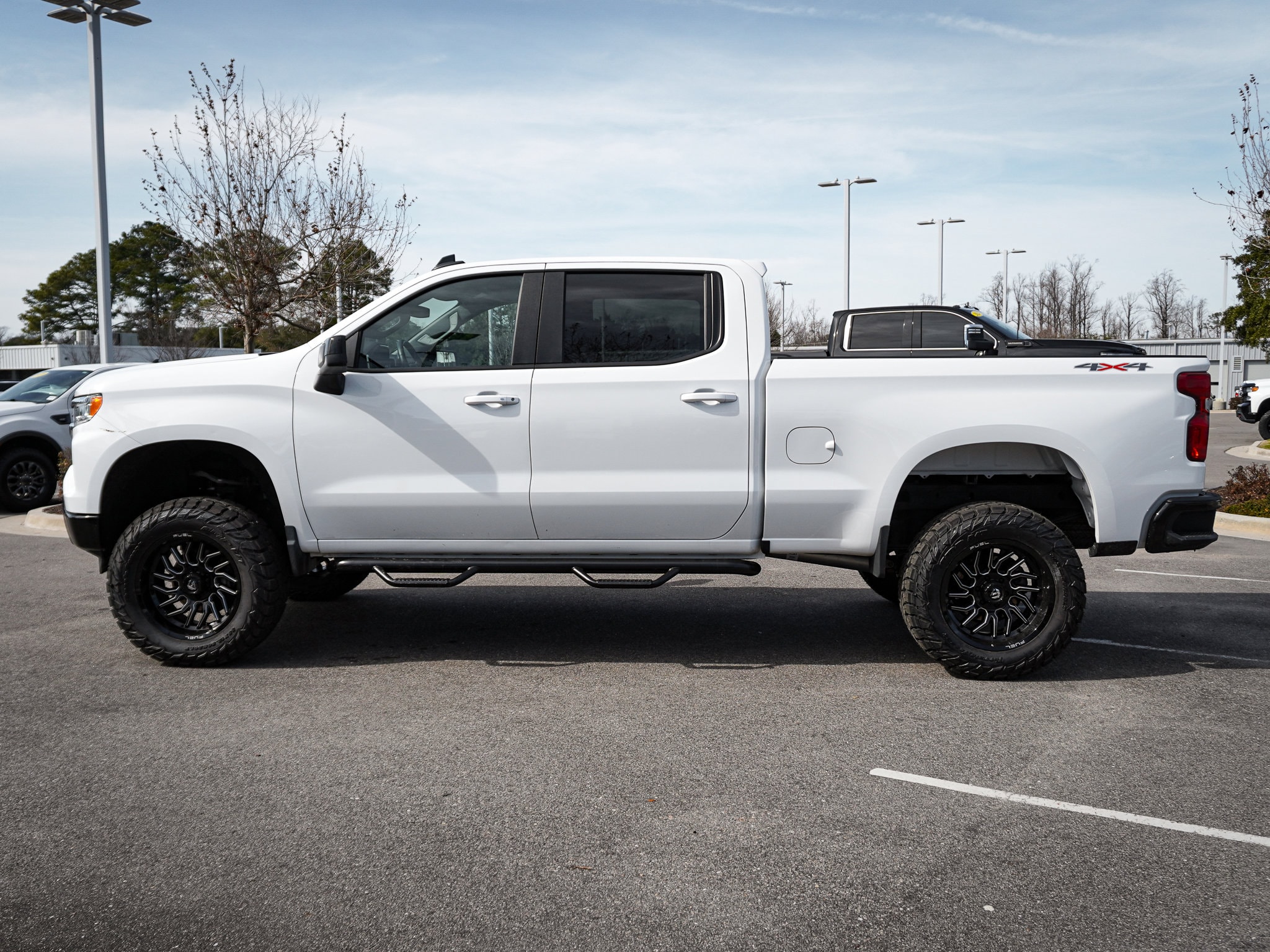 2025 Chevrolet Silverado 1500 LT photo 4