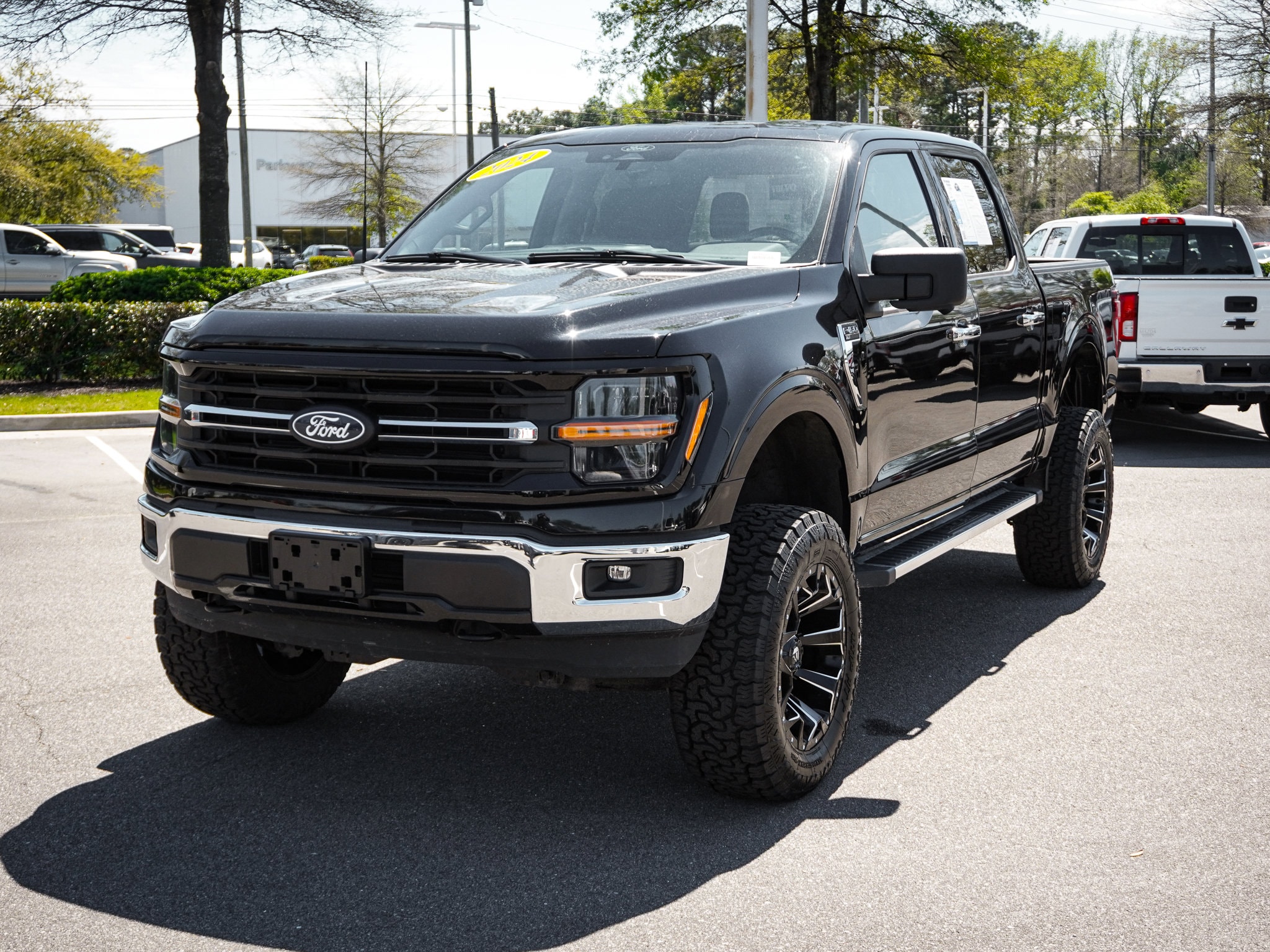 2024 Ford F-150 XLT photo 2