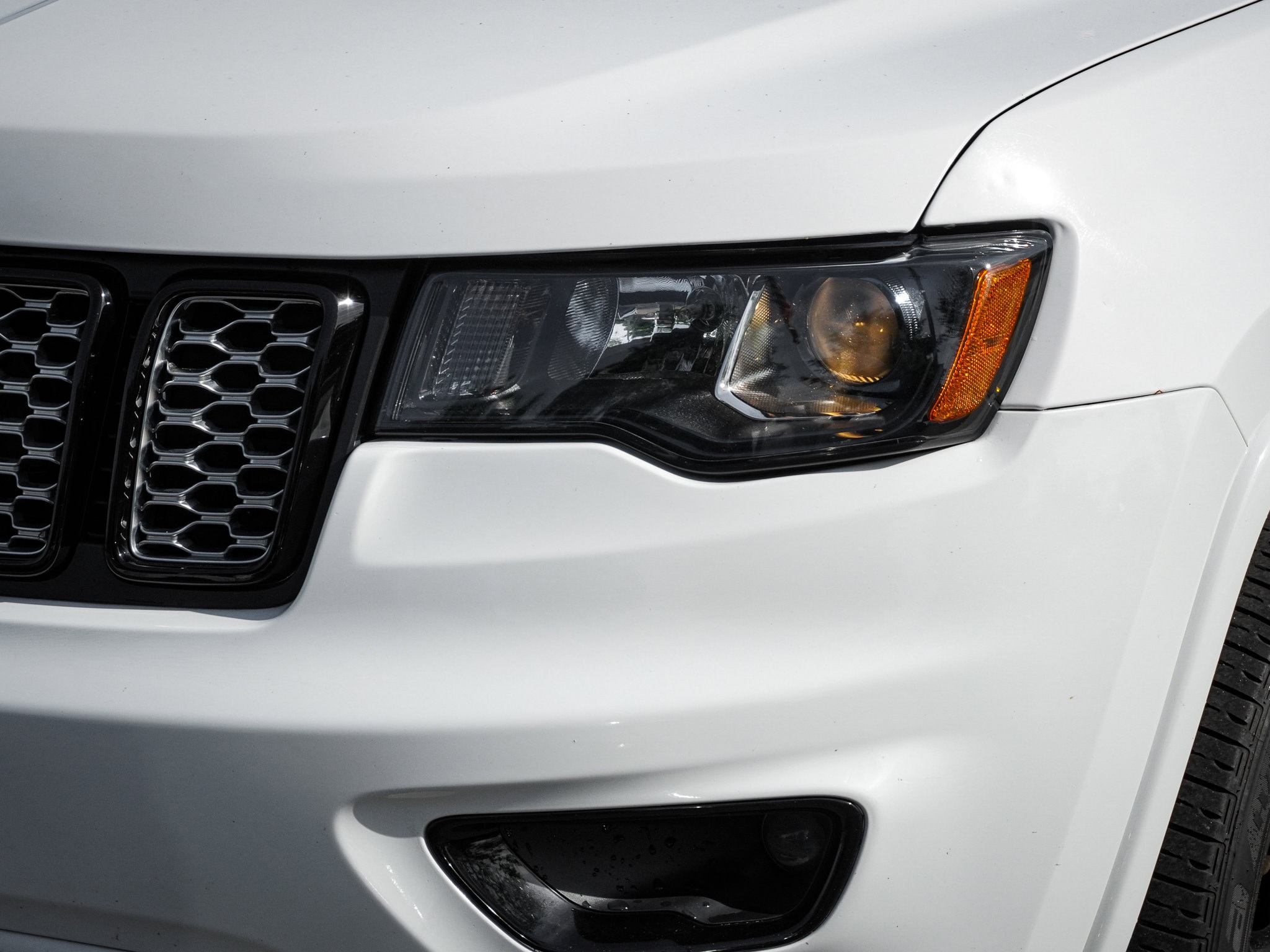 2019 Jeep Grand Cherokee Altitude photo 4