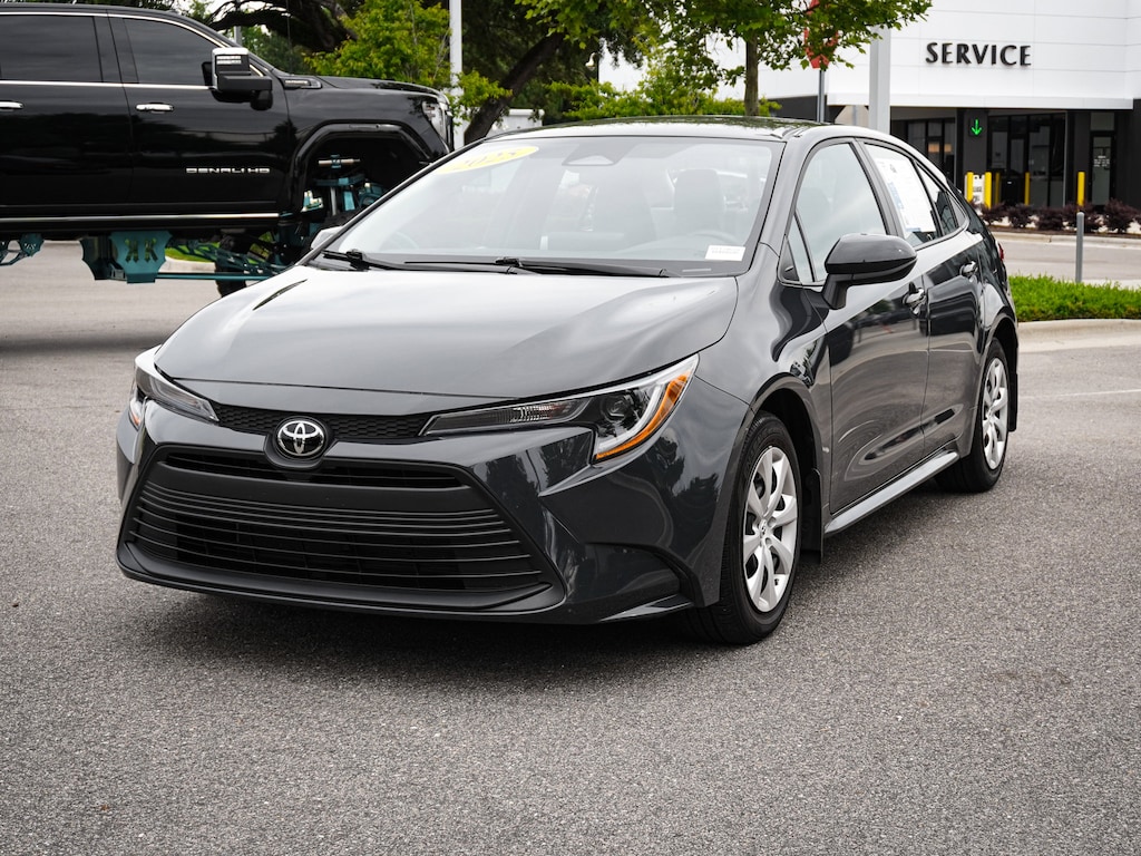 Used 2025 Toyota Corolla LE Sedan