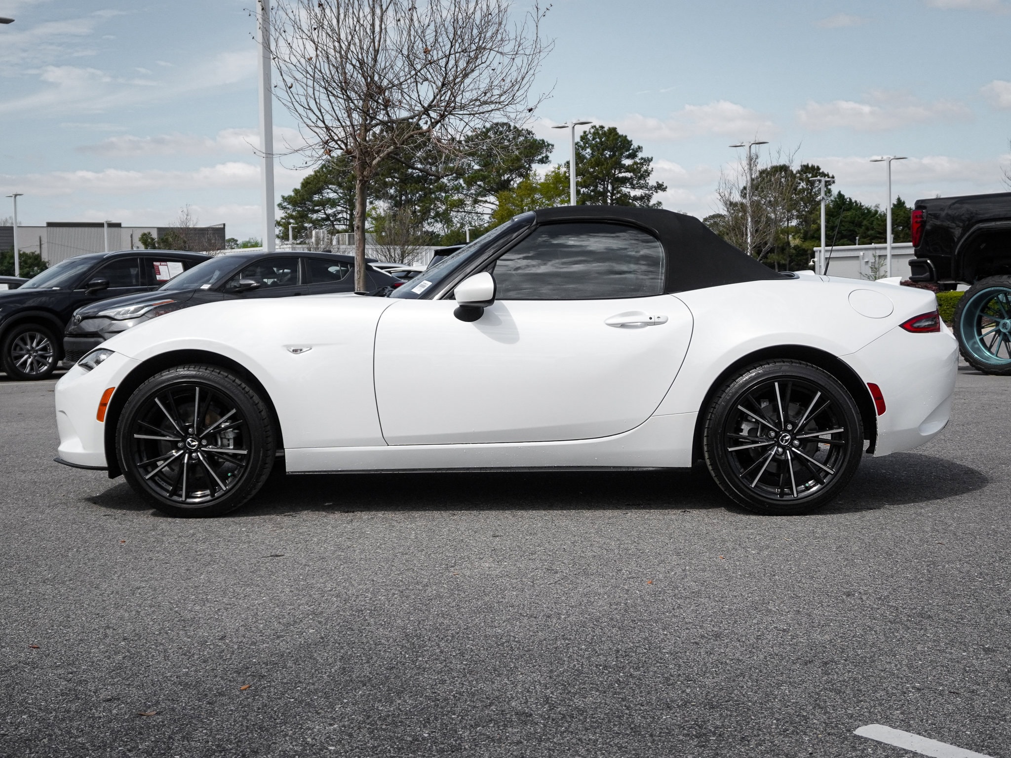 2025 Mazda MX-5 Miata Grand Touring photo 5