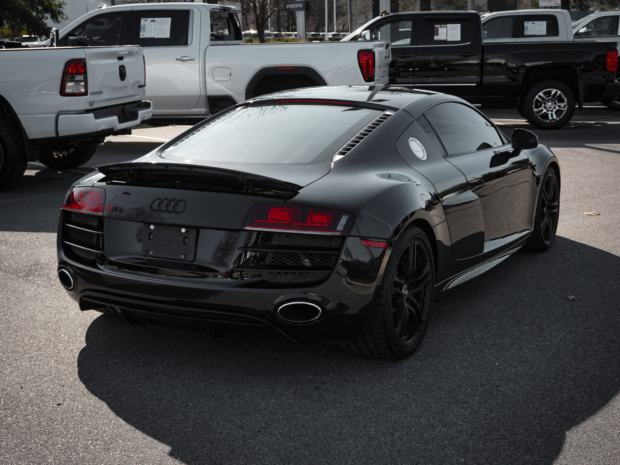 2010 Audi R8 5.2L photo 3