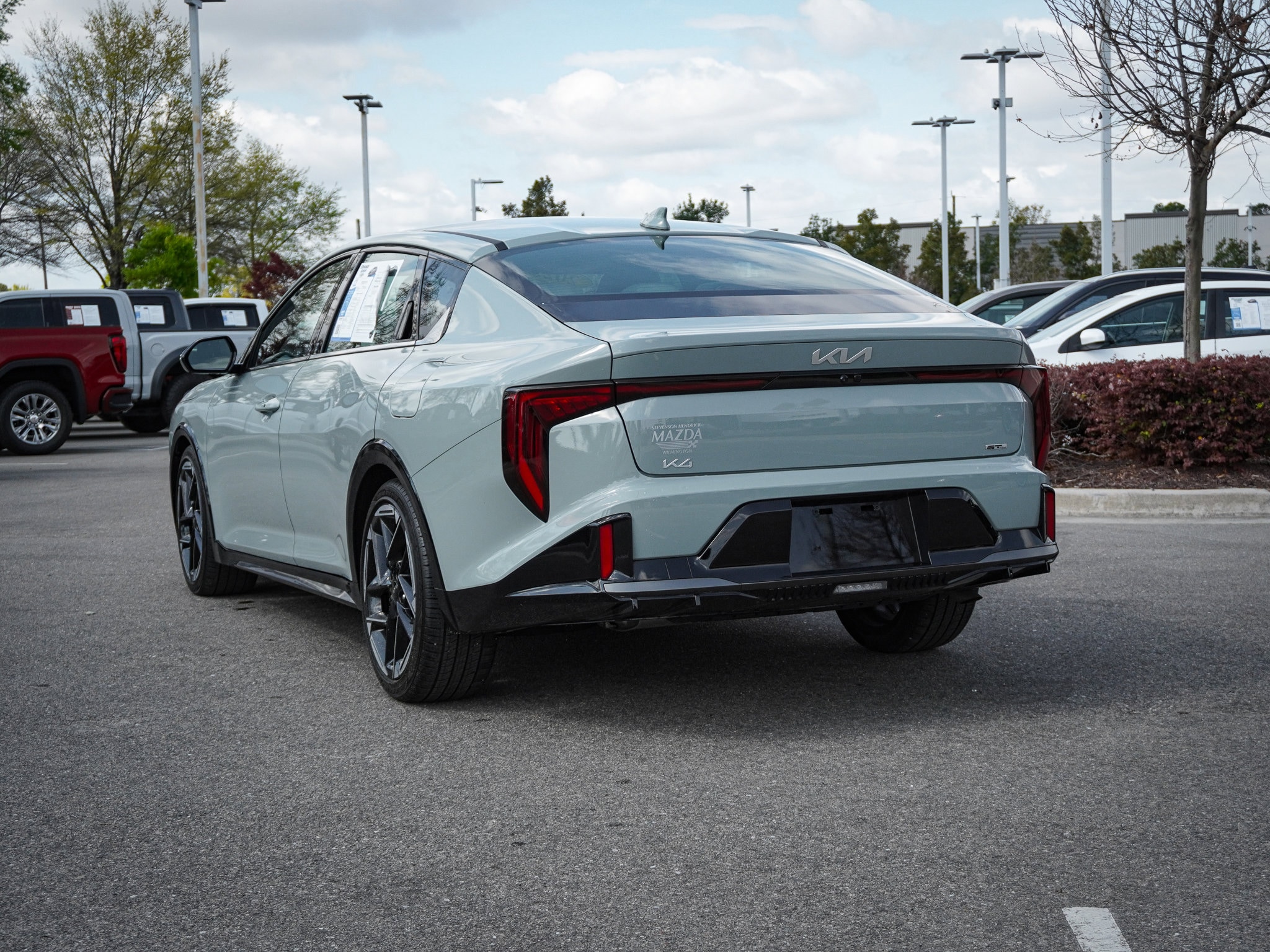 2025 Kia K4 GT-Line photo 6