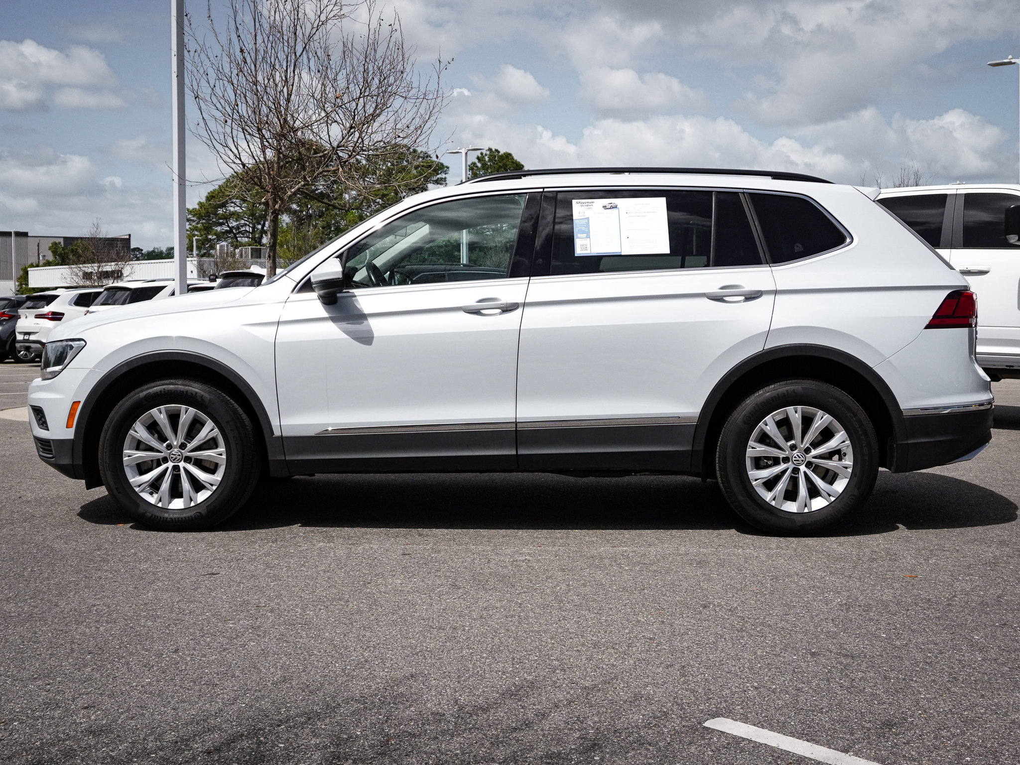 2018 Volkswagen Tiguan SE photo 5
