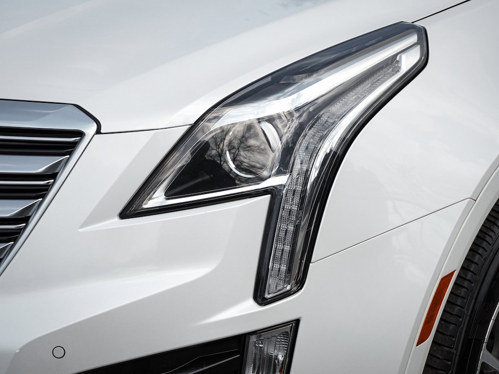 Used 2018 CADILLAC XT5 Luxury FWD SUV