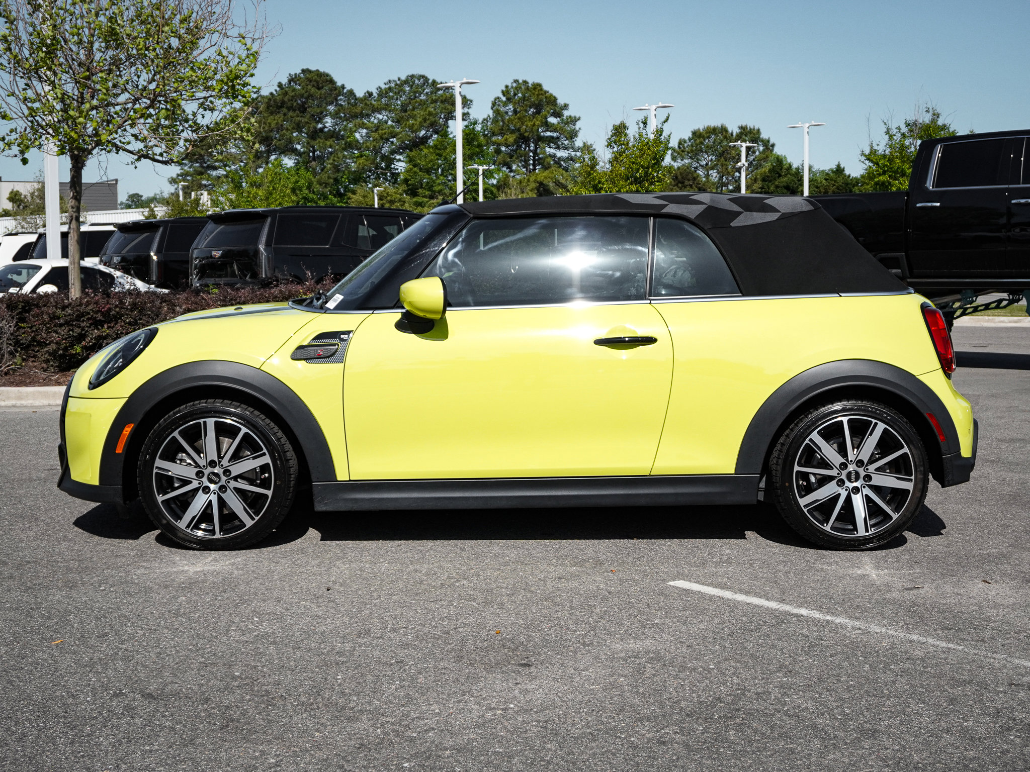 2022 MINI Convertible Cooper S photo 5