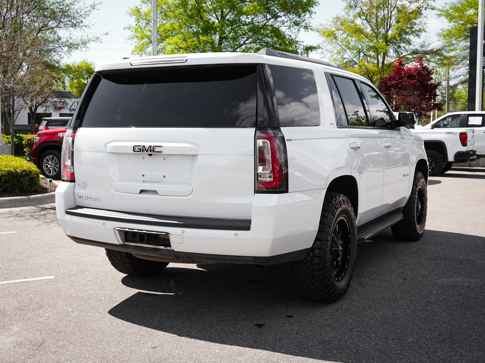 2019 GMC Yukon SLT photo 3