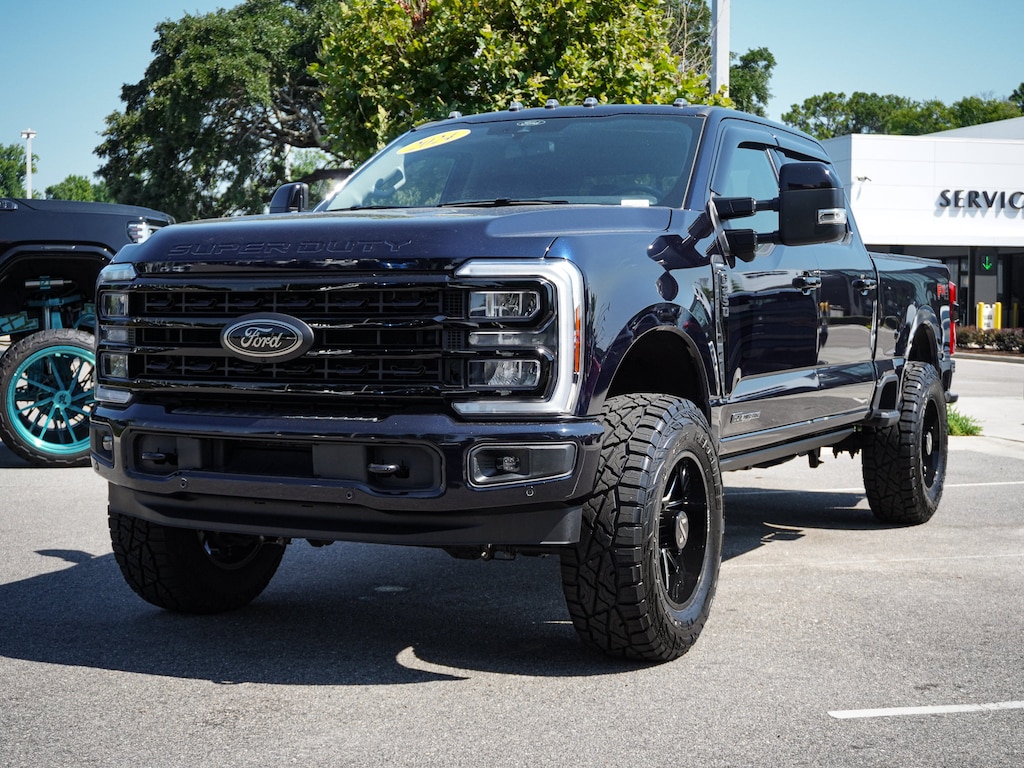 Used 2024 Ford Super Duty F-250 SRW LARIAT Pickup