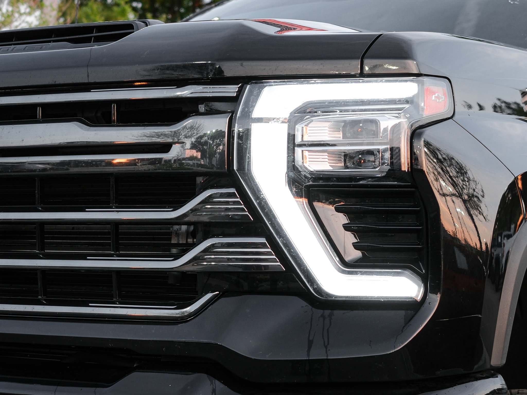 2024 Chevrolet Silverado 3500HD High Country photo 3