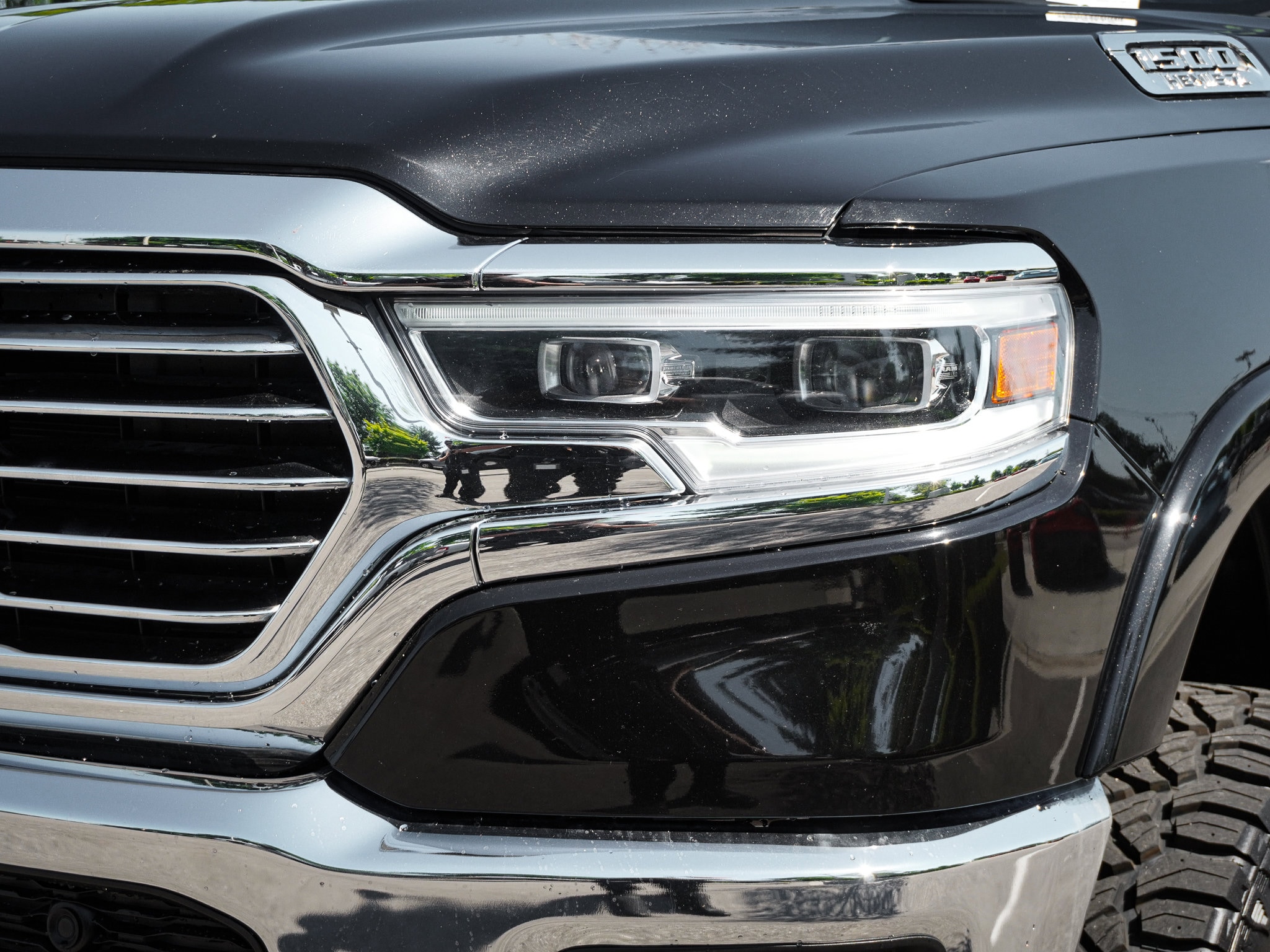 2019 Ram 1500 Longhorn photo 4