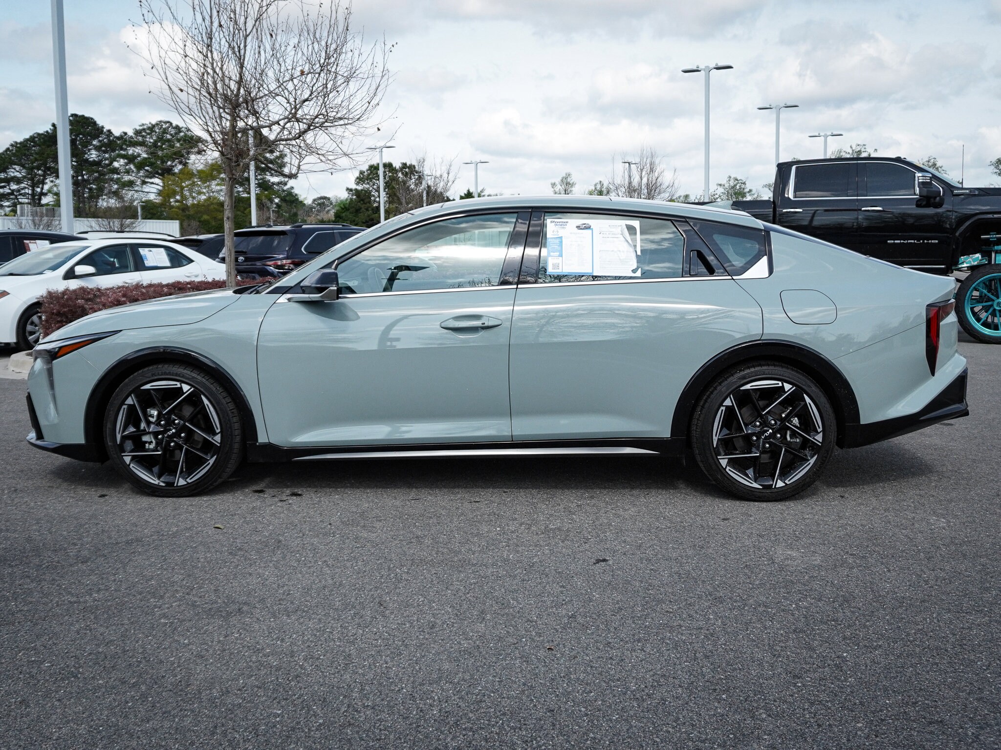 2025 Kia K4 GT-Line photo 5