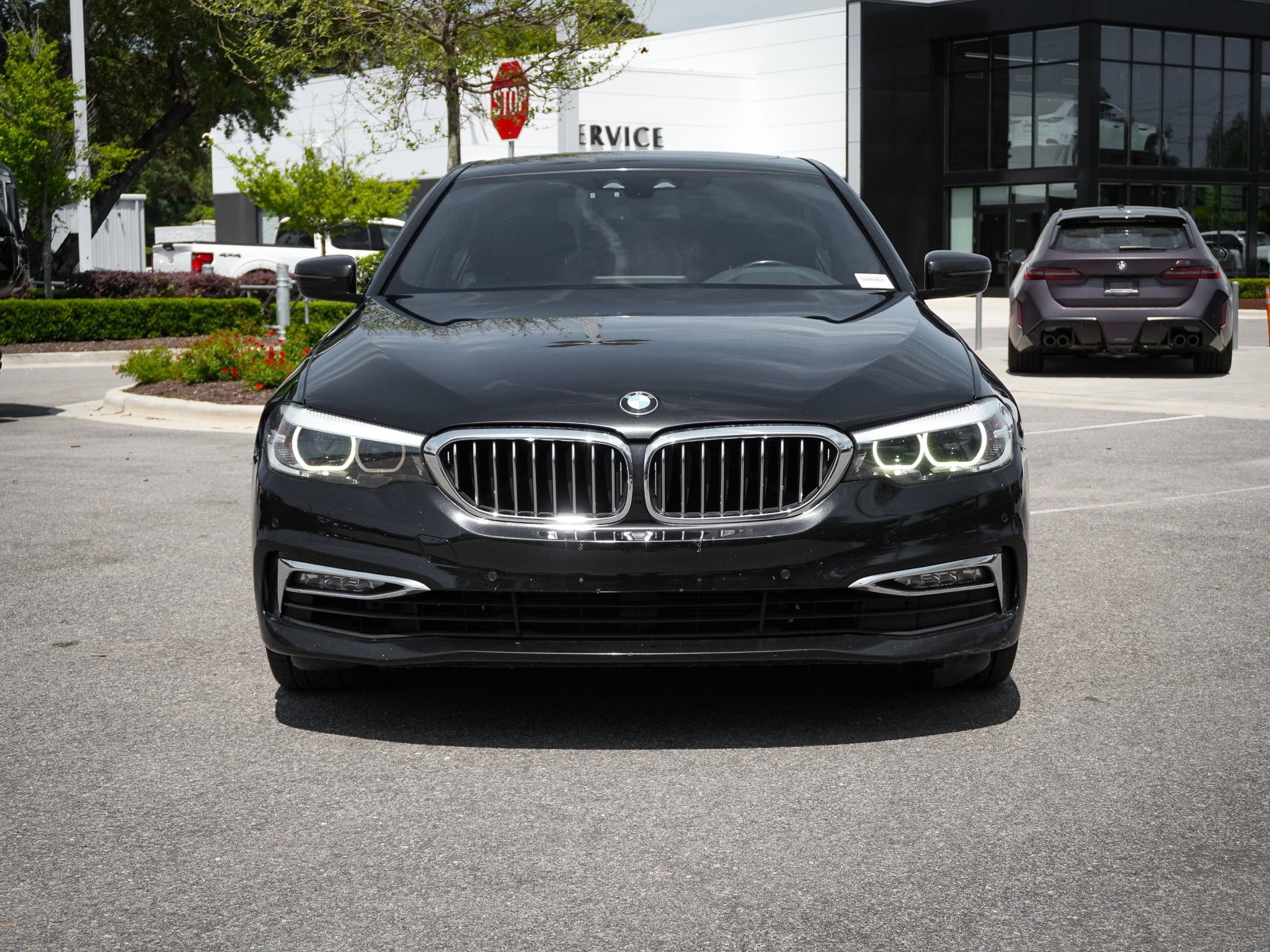2018 BMW 5 Series 540i xDrive photo 2