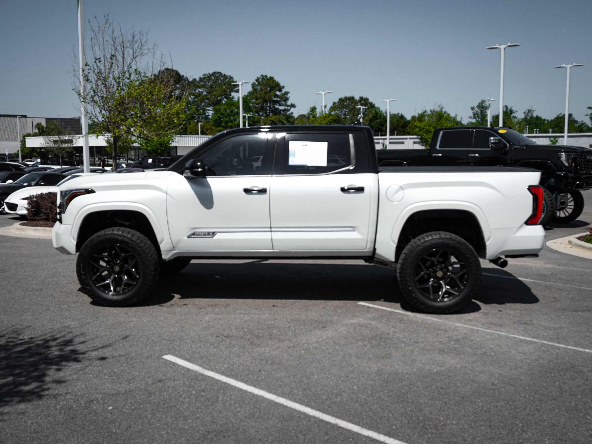 2023 Toyota Tundra 4WD Capstone Hybrid photo 4
