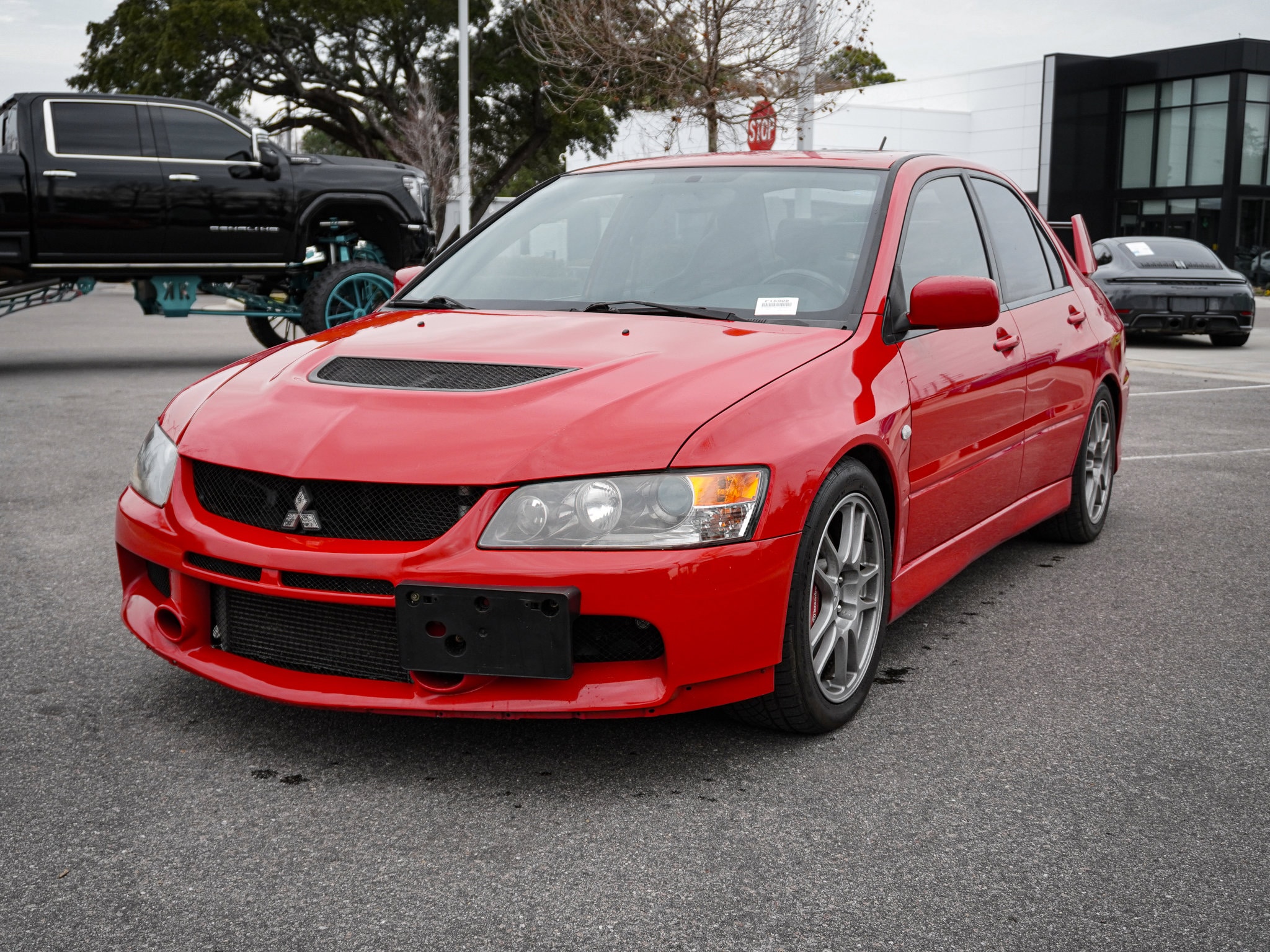 2006 Mitsubishi Lancer Evolution IX photo 2