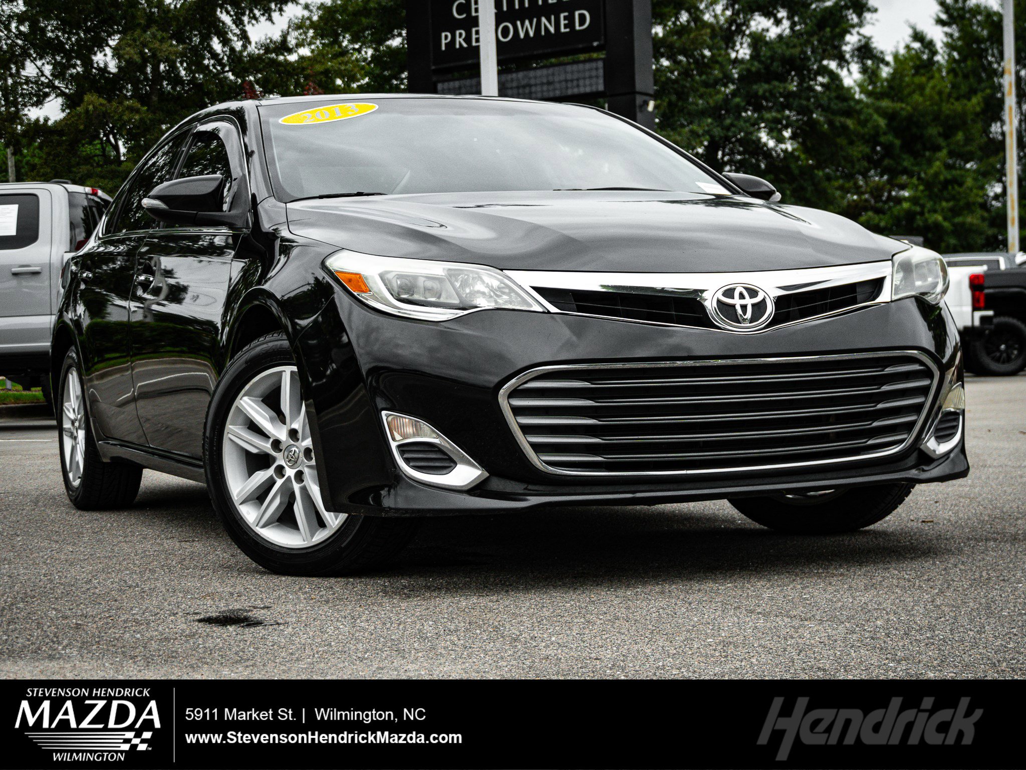 2013 Toyota Avalon Sedan 