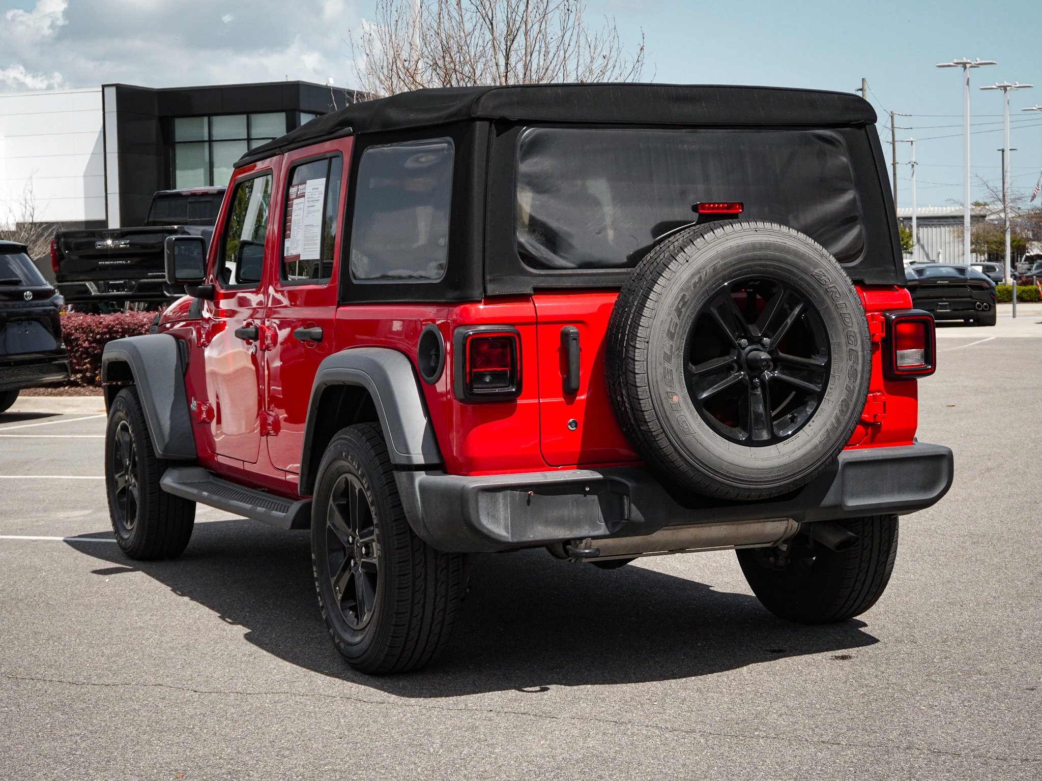 2018 Jeep Wrangler Unlimited Sport S photo 5