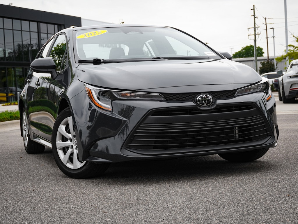 Used 2025 Toyota Corolla LE Sedan