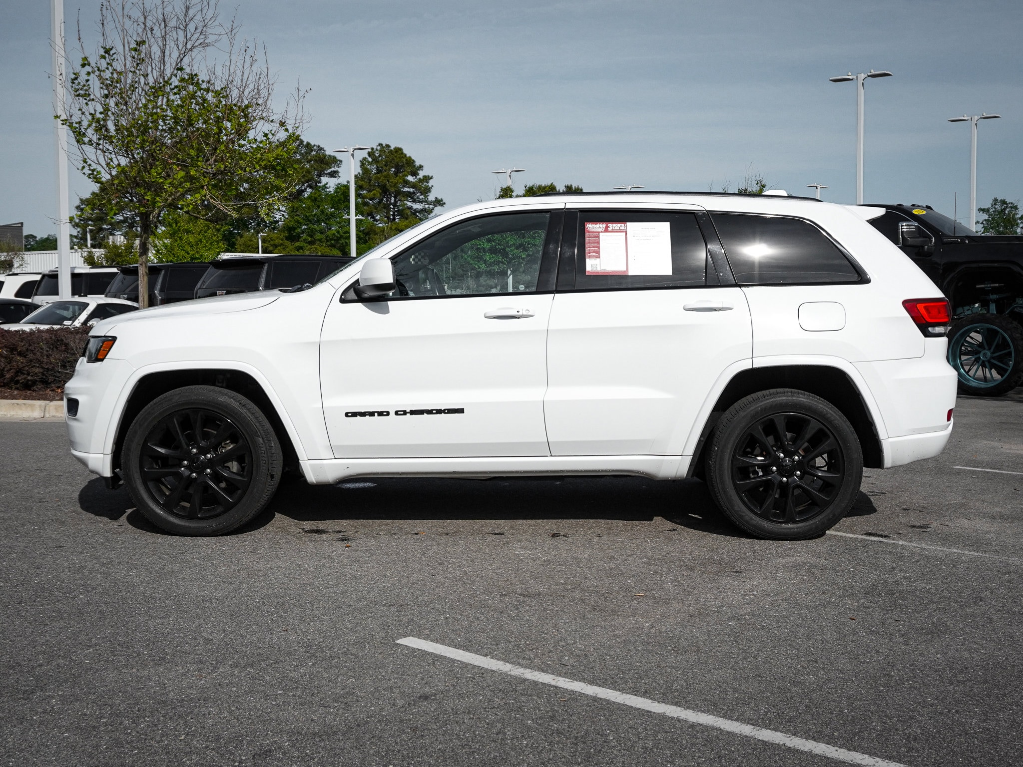 2019 Jeep Grand Cherokee Altitude photo 5