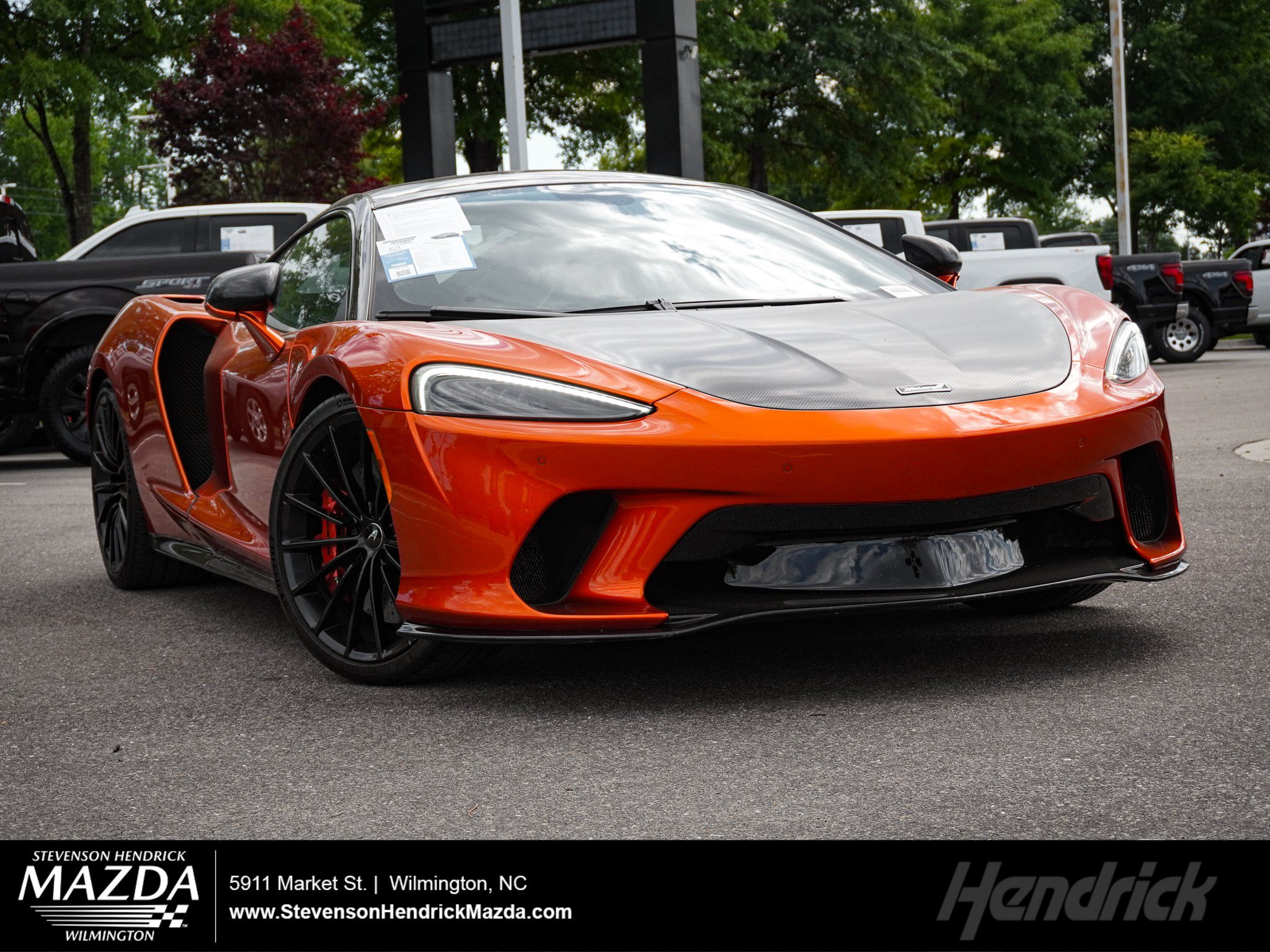 McLaren GT