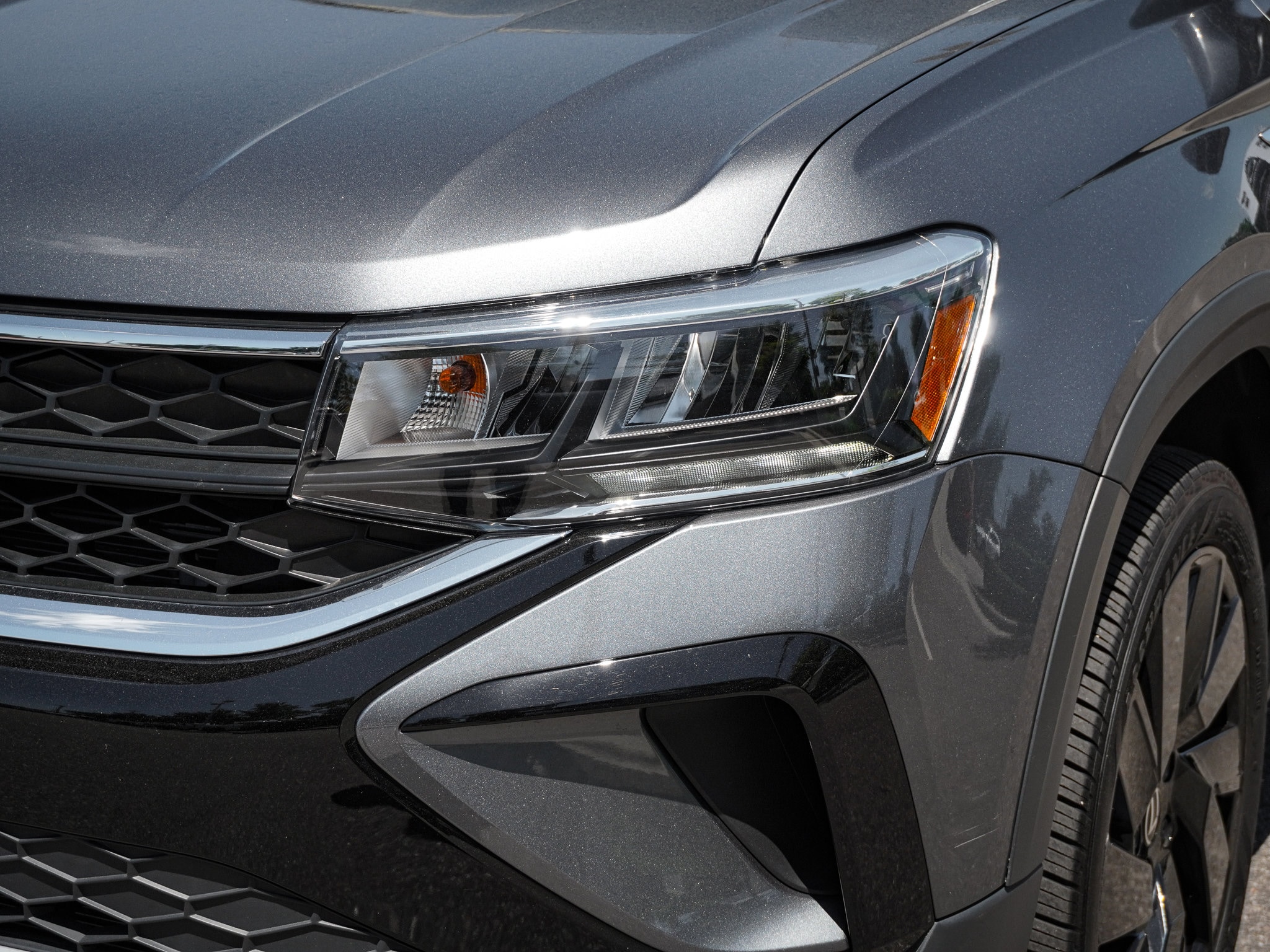 2024 Volkswagen Taos SE photo 4