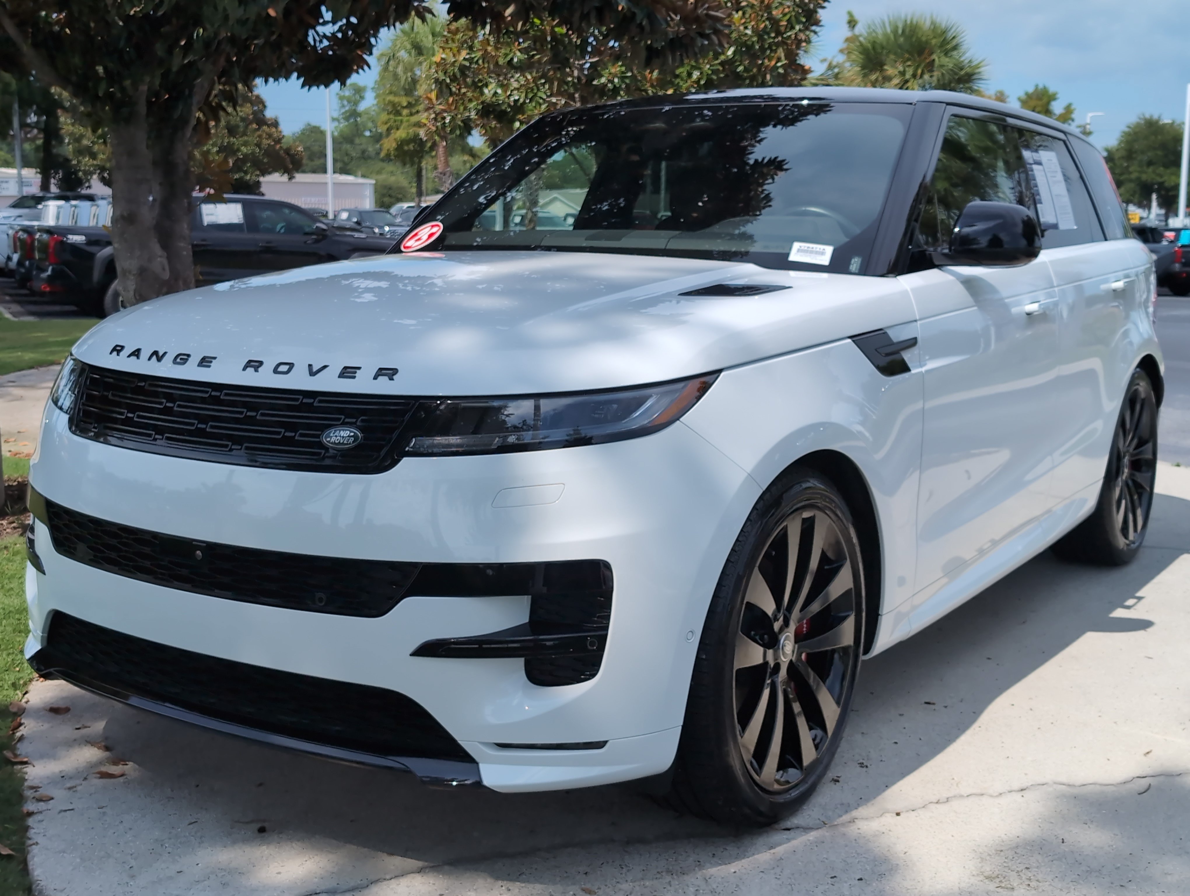 Used 2025 Land Rover Range Rover Sport Dynamic SE SUV