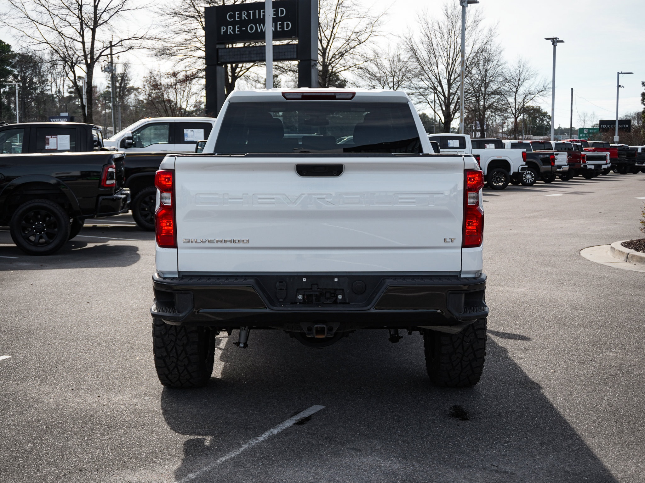 2025 Chevrolet Silverado 1500 LT photo 6